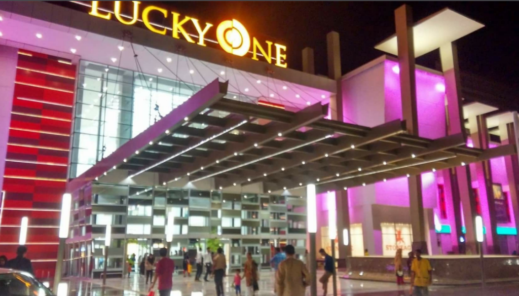 Lucky One Mall
